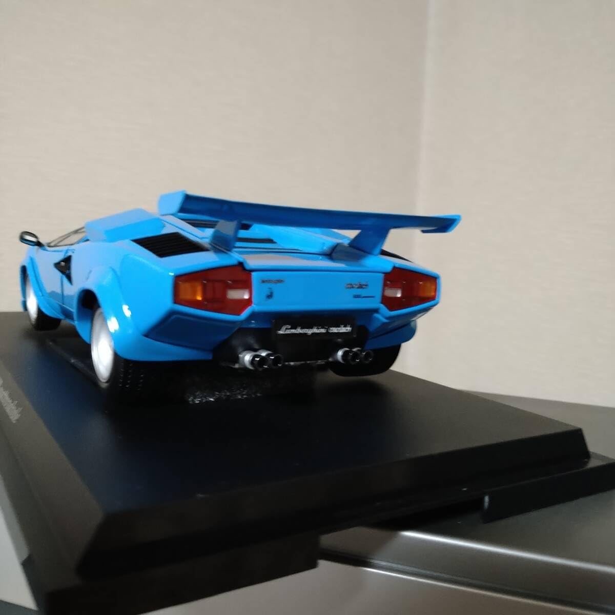 ランボルギーニカウンタックLP5000クワトロバルボーレ 京商 1/18 新品 511c56EKD-L._UF894,1000_QL80_.jpg